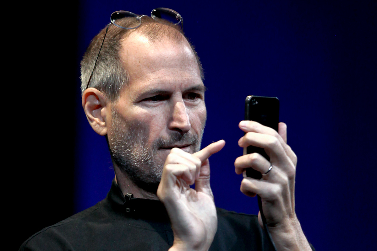 スティーブ・ジョブズが最後に発表したiPhone。。AppleがiPhone