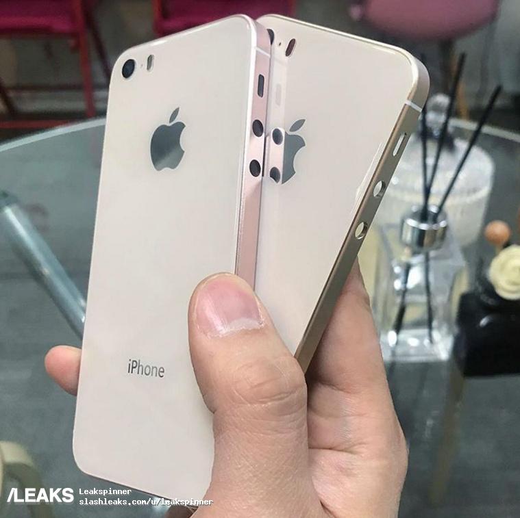 次世代iphone Seのものとされるバックパネルの写真がリーク ガラス背面でワイヤレス充電対応か 小龍茶館